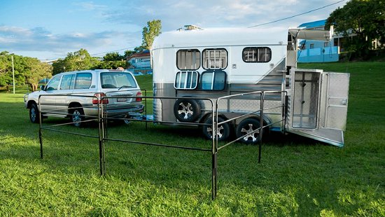 Flotador de caballos con carga angular para 2 caballos