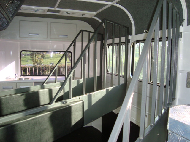 Flotador para caballos con carga en ángulo alargado para 2 caballos