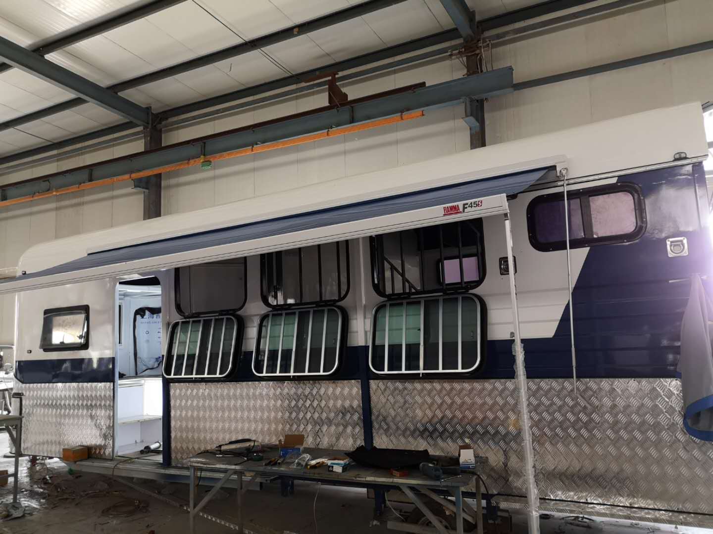 Flotador de caballos personalizado