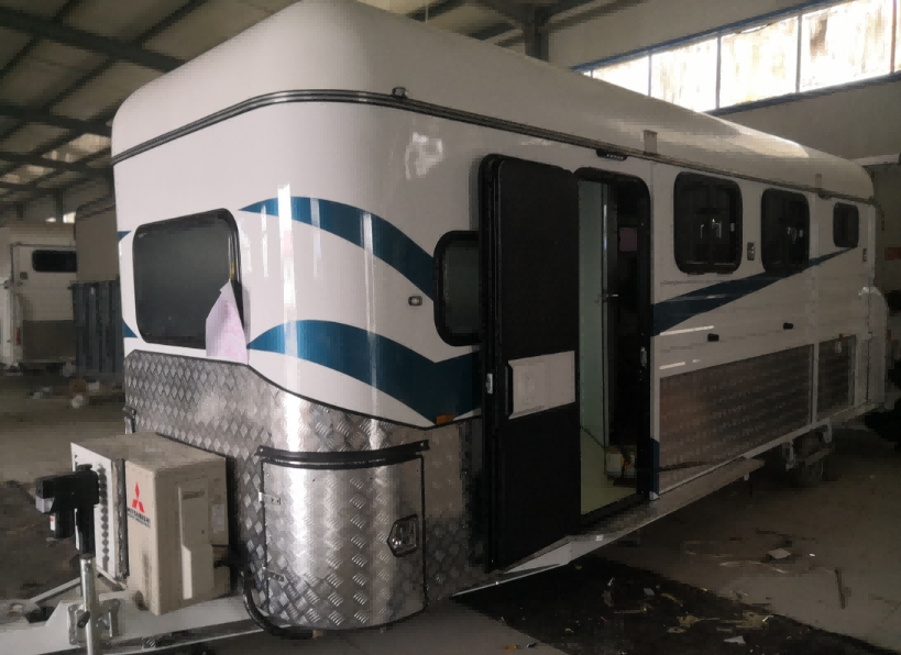 Flotador de caballos personalizado