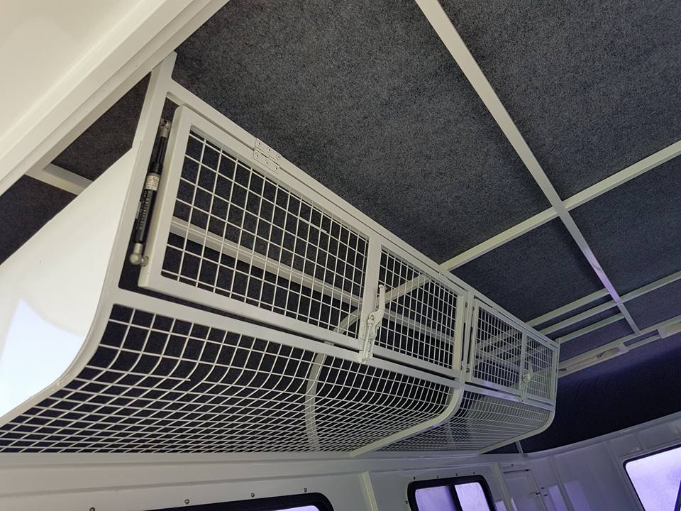 Flotador para caballos con carga en ángulo alargado para 2 caballos