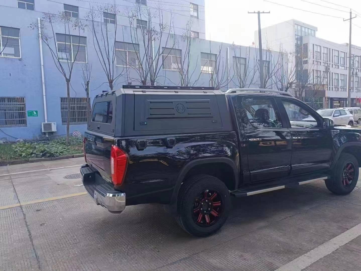 Tapa y adorno para camión