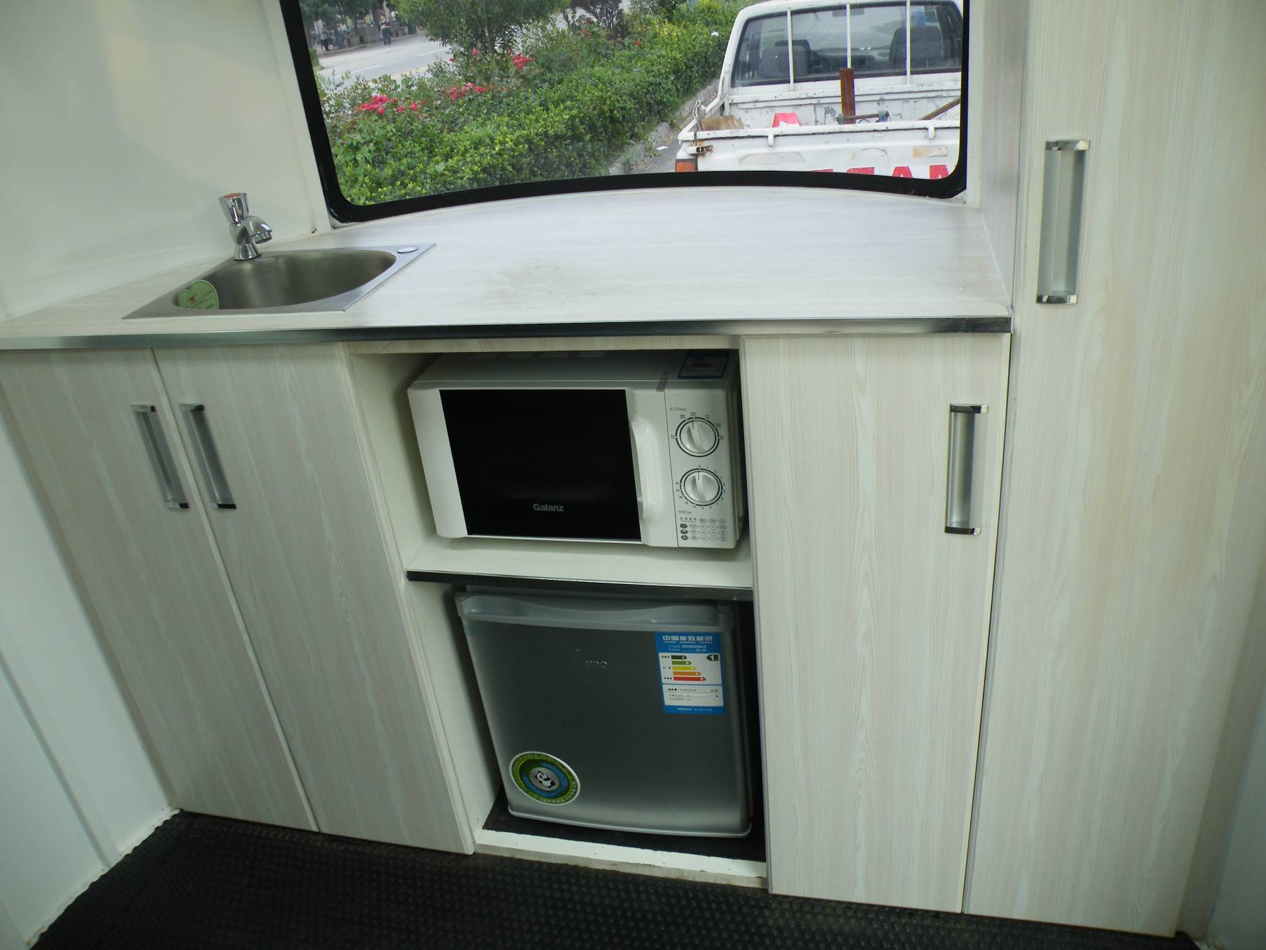 Flotador para caballos con carga en ángulo alargado para 2 caballos