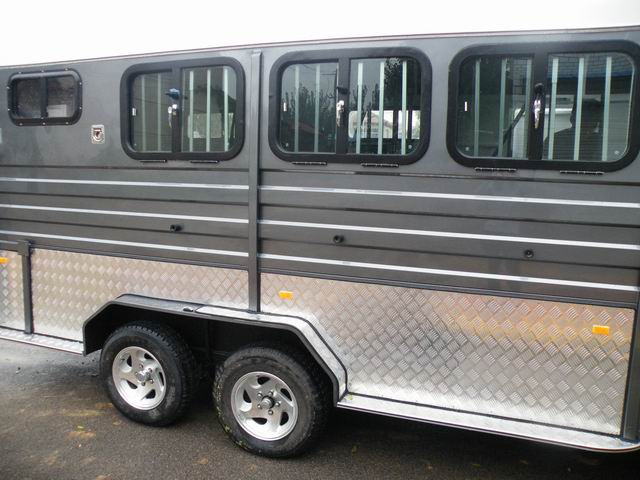 Flotador para caballos tipo Deluxe para 3 caballos