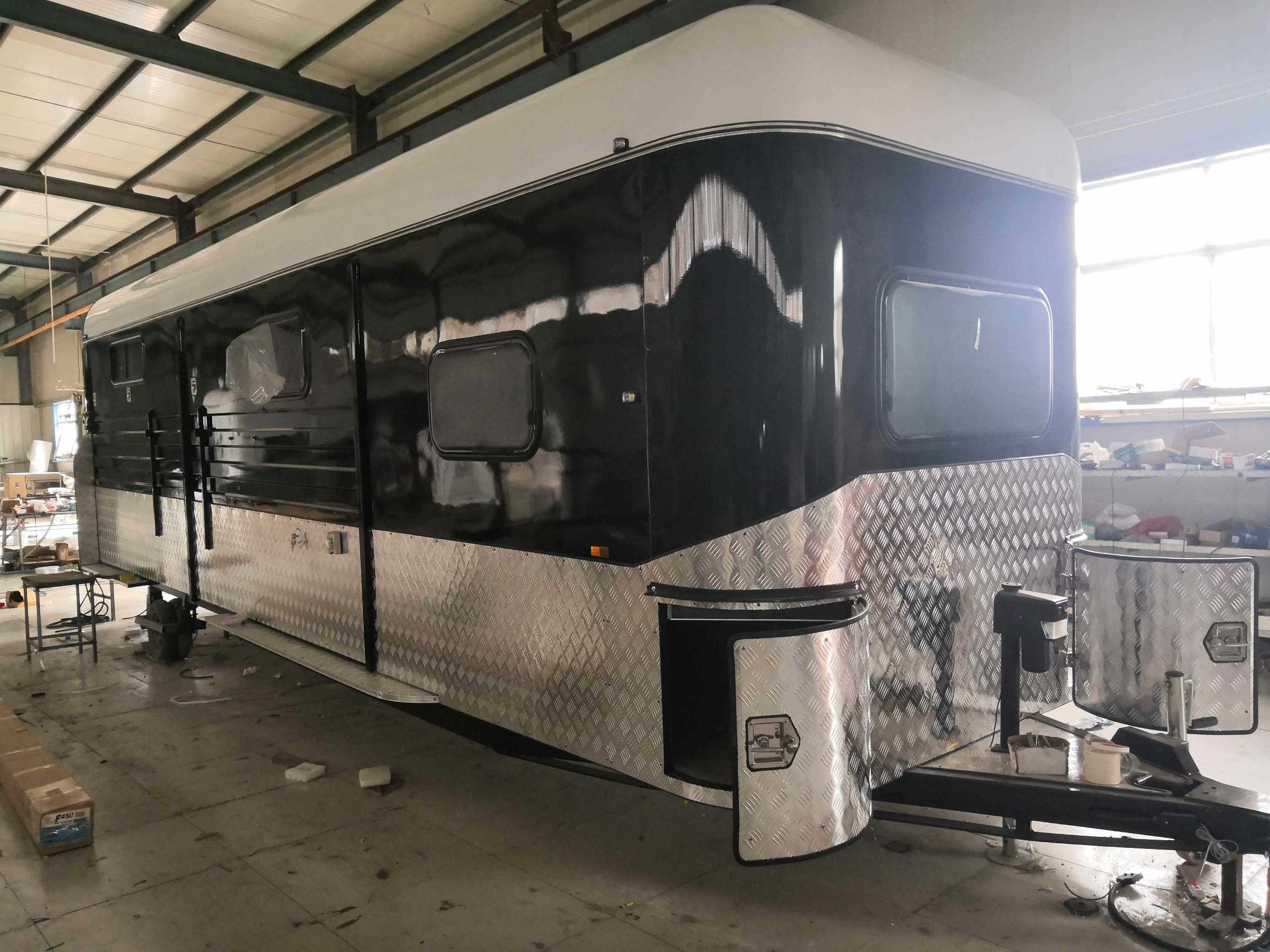 Flotador de caballos personalizado