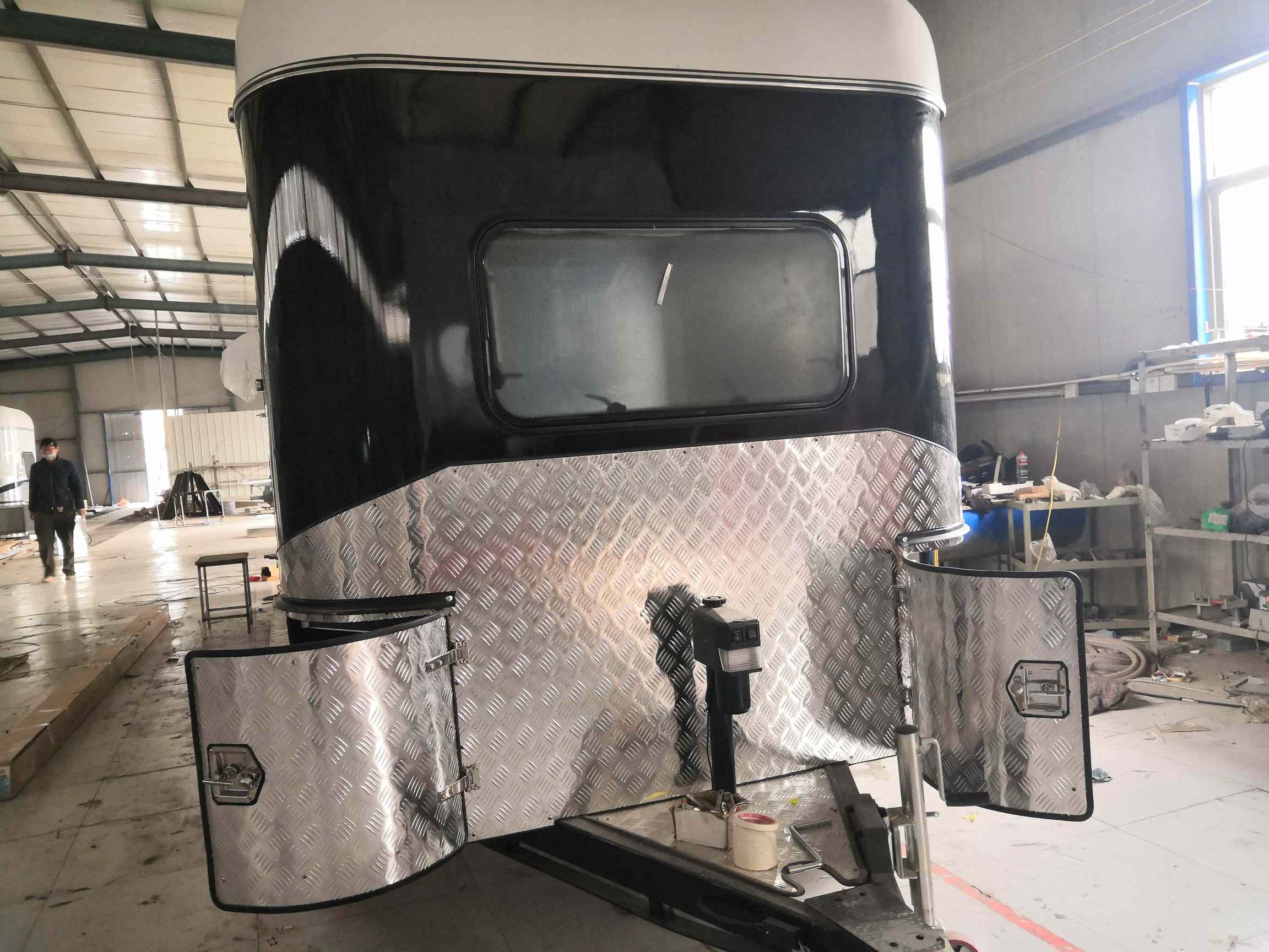 Flotador de caballos personalizado