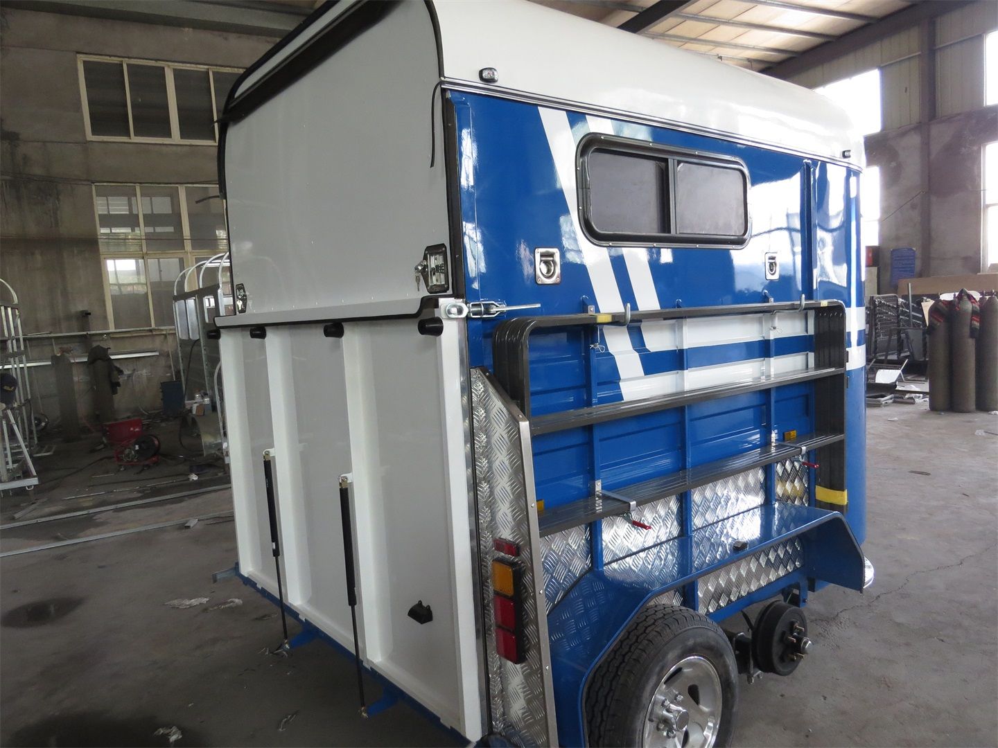 Flotador para caballos tipo estándar para 2 caballos