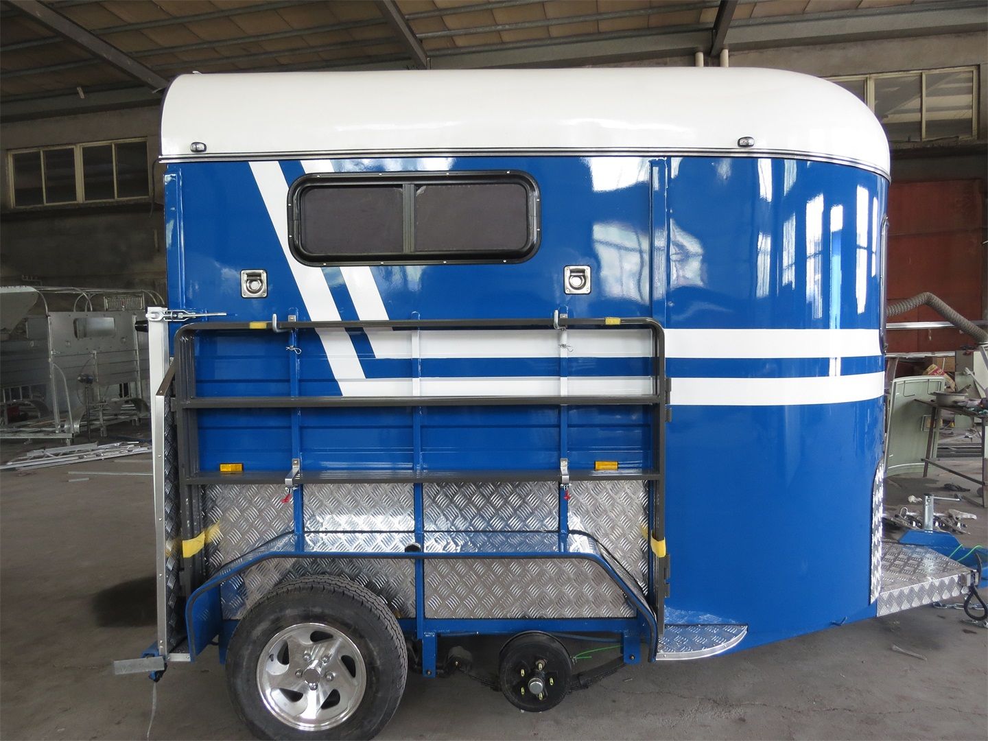 Flotador para caballos tipo estándar para 2 caballos