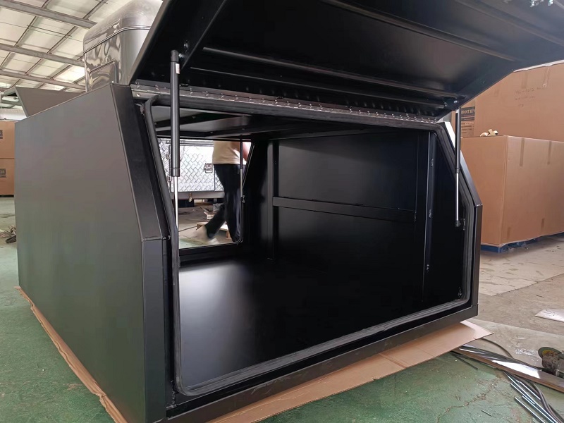 Toldo de ala de gaviota para camioneta ligera