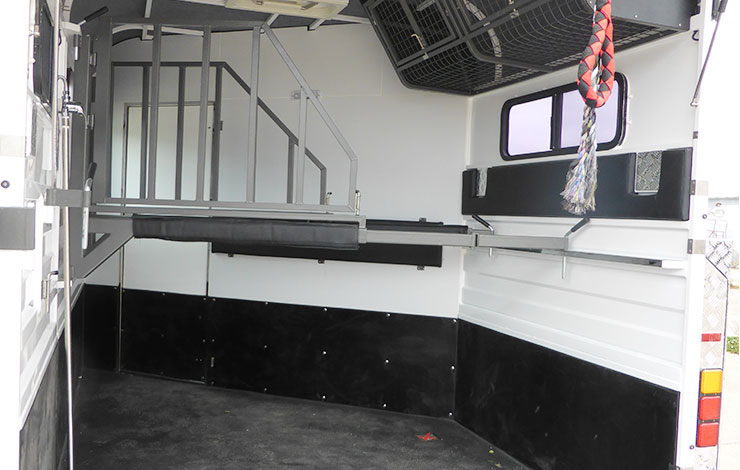 Flotador para caballos con carga en ángulo alargado para 2 caballos