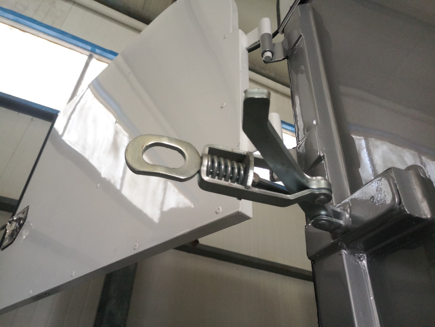 Remolque para caballos de carga recta tipo estándar de 2 caballos