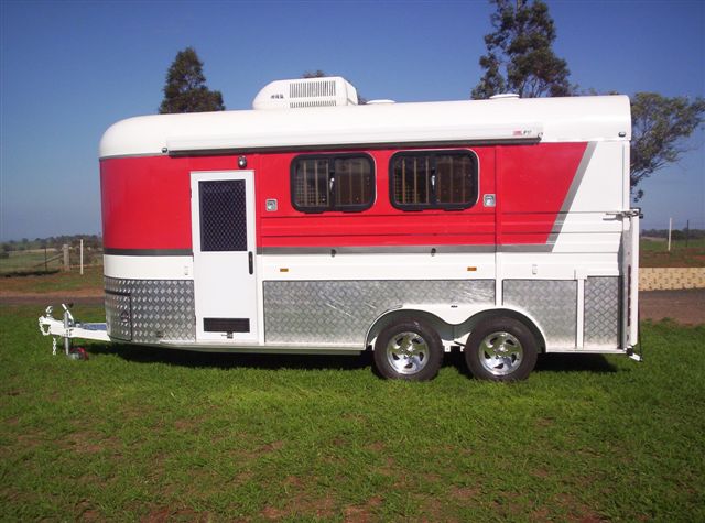 Flotador para caballos con carga en ángulo alargado para 2 caballos