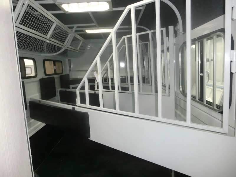 remolque para caballos con frente cuadrado hecho a medida remolque para caballos con frente cuadrado hecho a medida